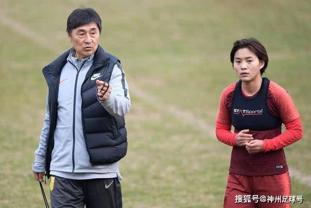 西塞或将被租借至都灵或萨索洛，但愿留米兰